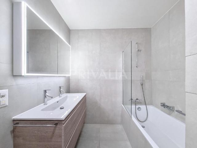 Superb 6.5 room flat on the 2nd floor of a luxury residence