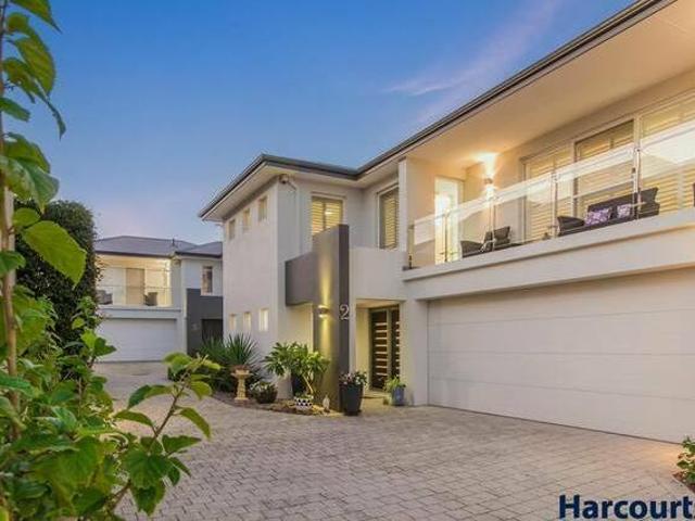 Superb Coastal Living in Prime Beachside Location