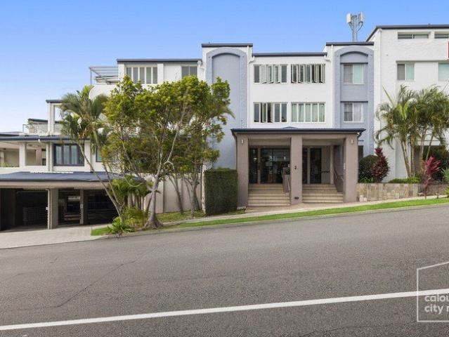 Superb Coastal Retreat & Exceptional Investment!