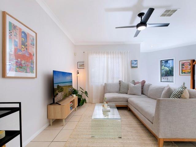 Superb Comfort, Layout & Location for this Stunning Townhouse!
