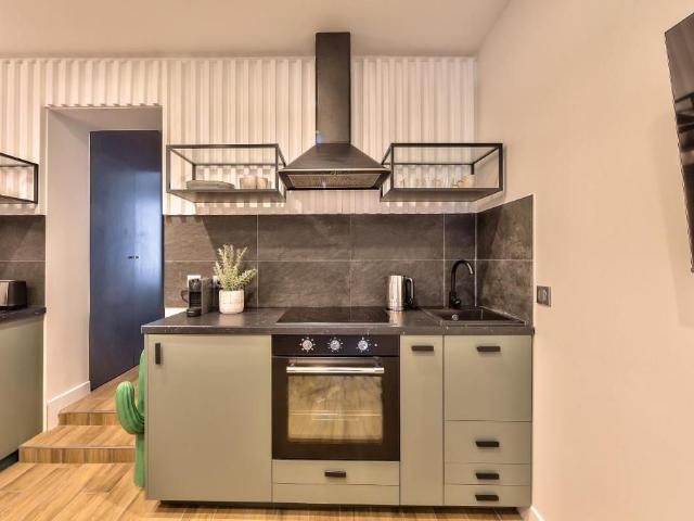 Superb & Cosy 2BR Apt In Paris ! Best for families, Paris Amsterdam Apartments for Rent