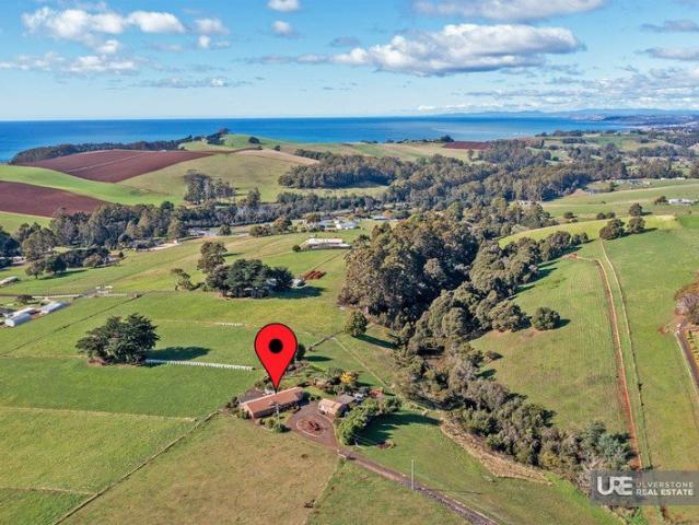Superb Acreage Getaway