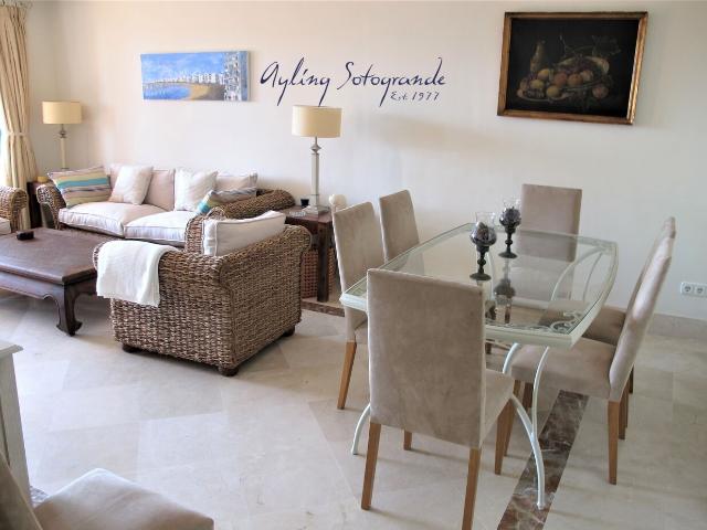 Superb apartment for rent in the pretigious Sotogrande Marina. Apartment for rent Sotogrande