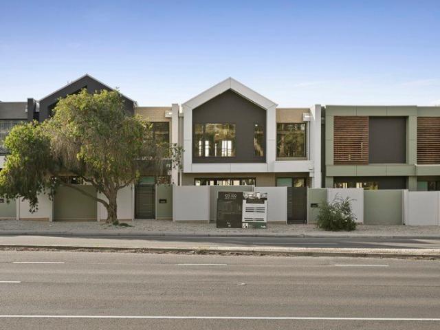 Superb brand new boutique double storey townhouse on McIvor Road