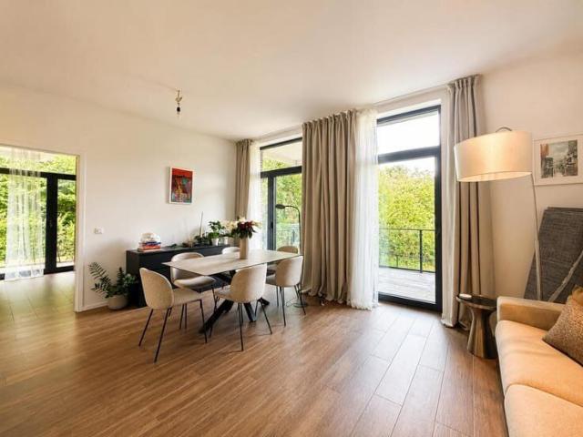Superb ground floor with terrace