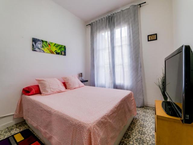 Superb double bedroom close to the Rocafort metro
