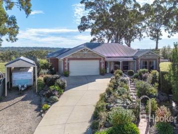 Superb family home beautifully positioned to take in sweeping views