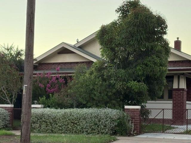 Superb Family Living in Central Wagga