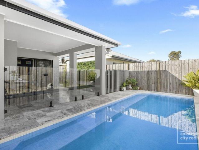 Superb Family Package Close to Beaches, Shops & Schools