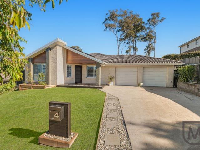 Superb Family Space & Stylish Updates In Hidden Waters