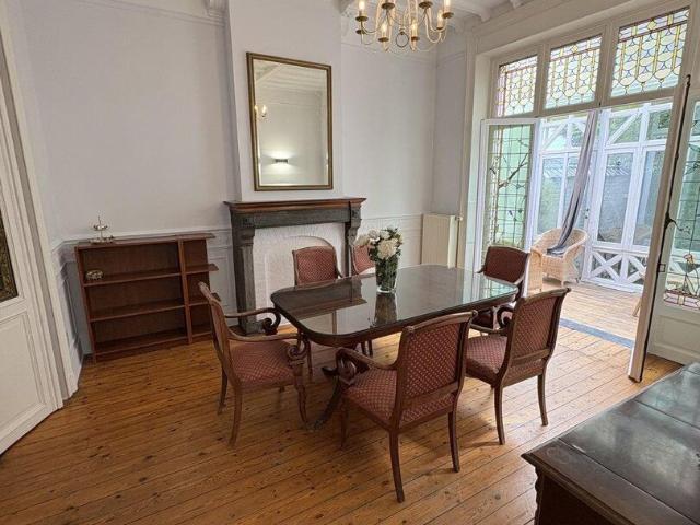 SUPERB FLAT FURNISHED AND EQUIPPED WITH GARDEN + VERANDA !
