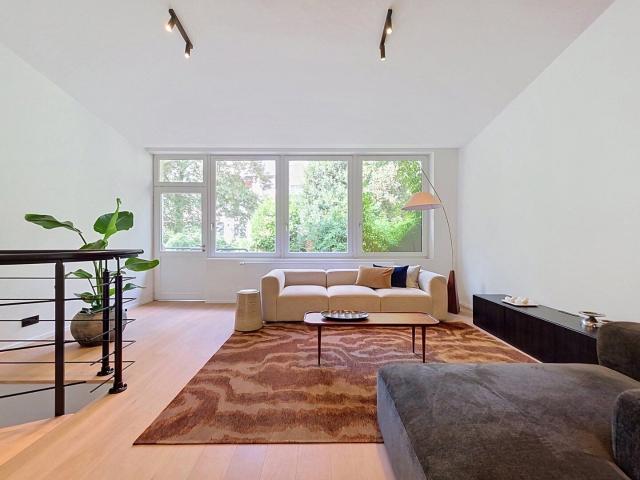 Superb furnished apartment with ±142 sqm garden & terrace