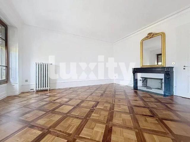 Superb Haussmann style apartment