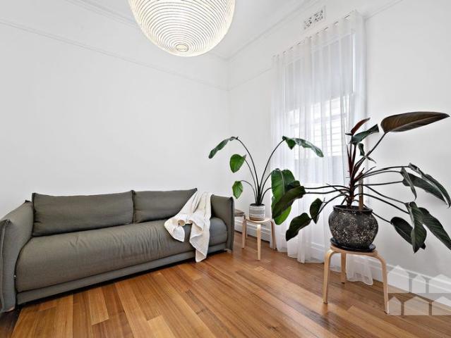 Superb heritage renovation, dream lifestyle location
