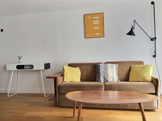 Superb, ideally furnished flat, Paris Amsterdam Apartments for Rent