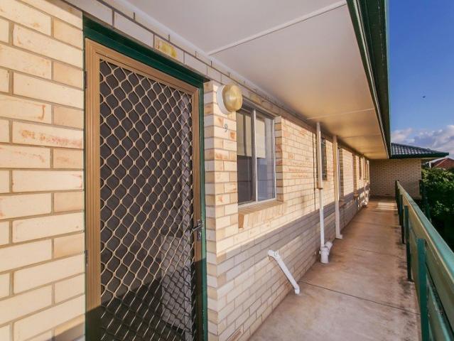 Superb Location 2 bedroom unit