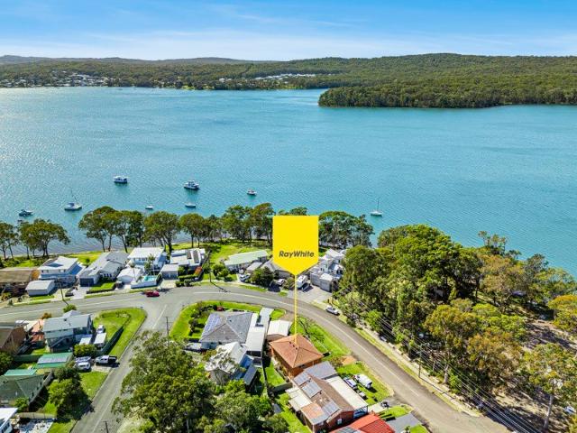 Superb Location directly opposite Reserve, Boat Ramp, Shimmering Lake Macquarie Views