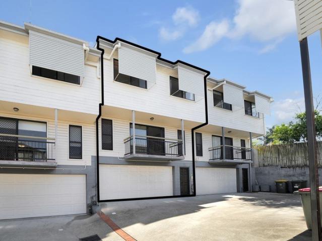 Superb Location Tri Level Townhouse