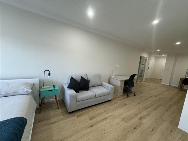 Fully furnished, All bills inc. ground level unit with private yard