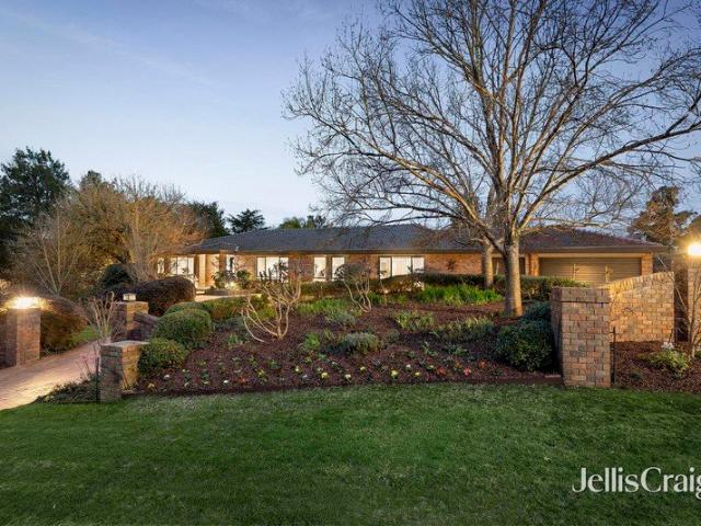 Superb multi entertainer on flat acre plus prestigious court setting