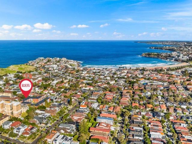 Superb North Bondi Beach Pad Just Minutes To The Sand, With Parking