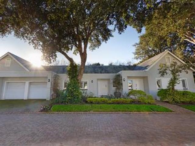 superb north facing end plot location