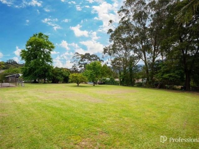 SUPERB NORTH FACING VIEWS
