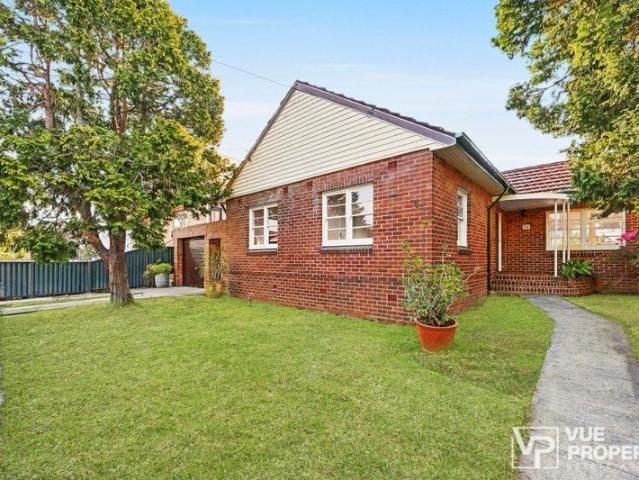 Superb North West to Rear Aspect, Full Brick Home in a Highly Convenient Location