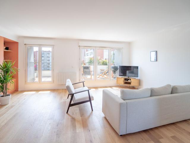 Superb new duplex of 108m² + 20m² terrace, south facing, top floor