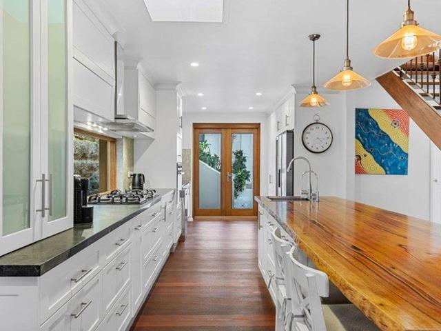 Superb Sorrento House, Beautiful Suburb walking Distance to the Beach
