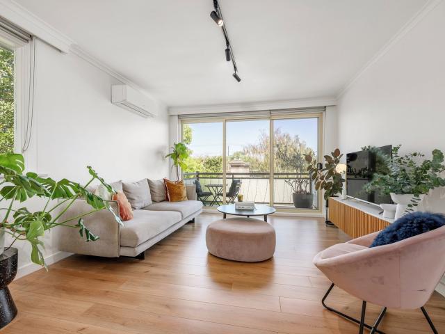 Superb space, designer flare