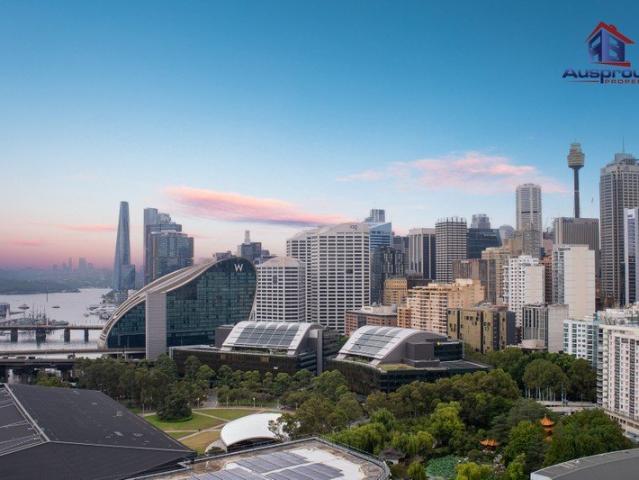 SUPERB SUB PENTHOUSE LEVEL TWO BEDROOMS APARTMENT WITH HARBOUR & CITY VIEWS READY TO OCCUPY