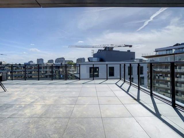 Superb Penthouse with 63m² terrace
