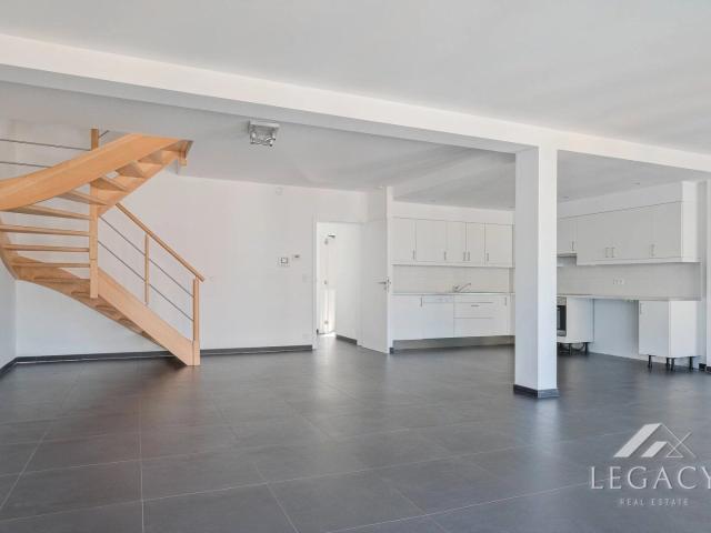 Superb penthouse 3 BR + 20m2 Terrace!