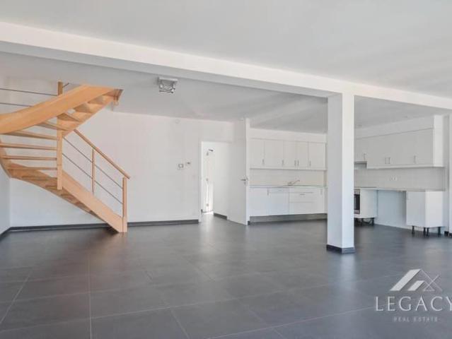 Superb penthouse 3 BR + 20m2 Terrace!