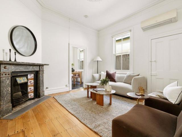 Superb period home of elegance & convenience