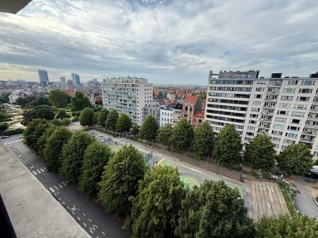 Superb renovated 4 bedroom apartment with panoramic view