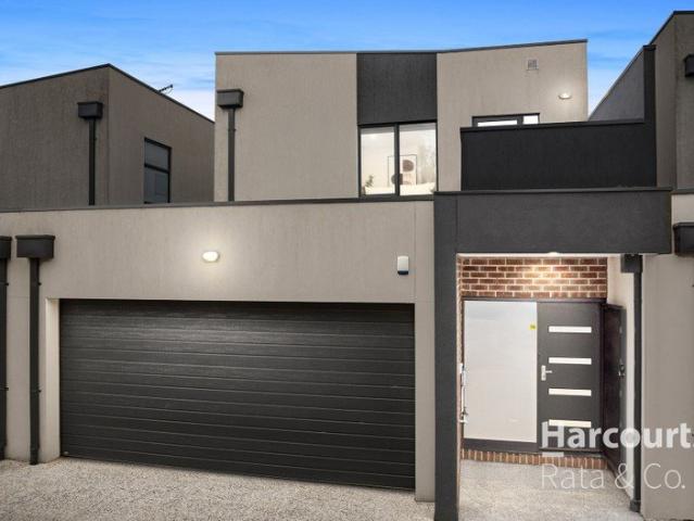 Superb Townhouse Living in a Family Friendly Location