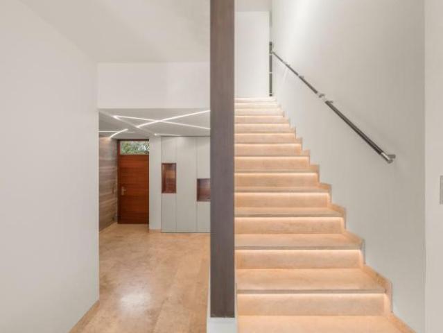 Superb Townhouse with Garden and Pool in the Heart of Chailly