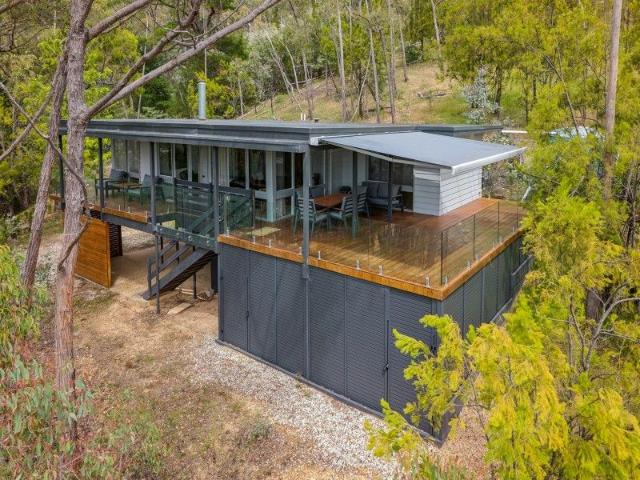 SUPERB TAYLOR BAY LIFESTYLE PROPERTY