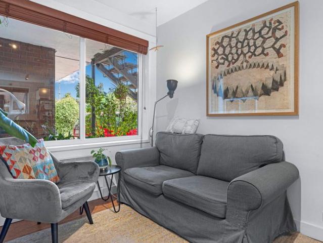 Superb Two Bedroom Apartment in Fabulous Location!