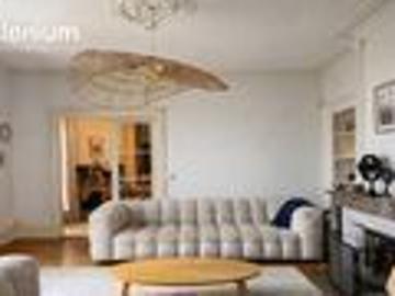 Superb Villa of character with lake view