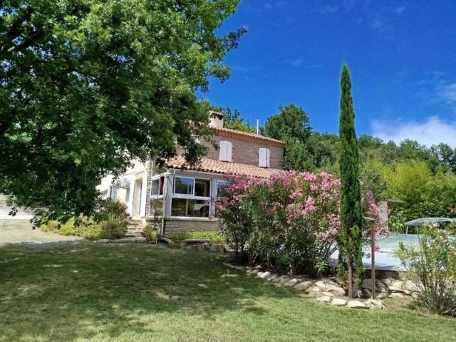 Villa d'exception, 2000 m² de terrain, Piscine & Véranda