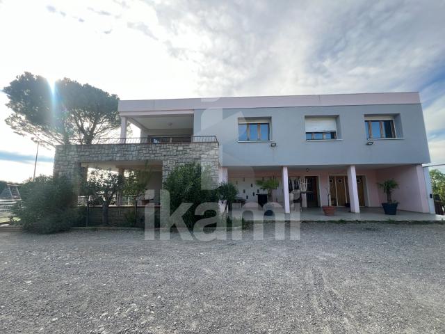 Superbe maison 8 pièces avec vue, garage et appartement indé. 195m² Barbières