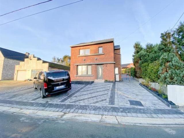 Superbe maison 2 chambres entièrement rénovée avec jardin, p