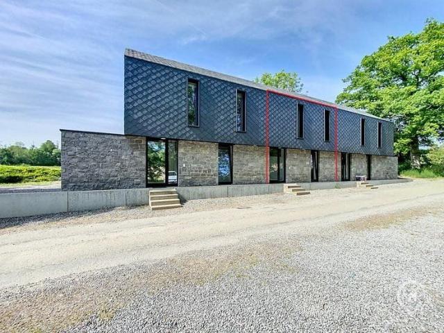 Superbe maison 2 façades récemment rénovée à louer à Ciney
