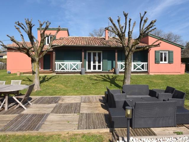 SUPERBE MAISON T6 SUR GRAND TERRAIN DOMINANT LE GOLF DE FIAC