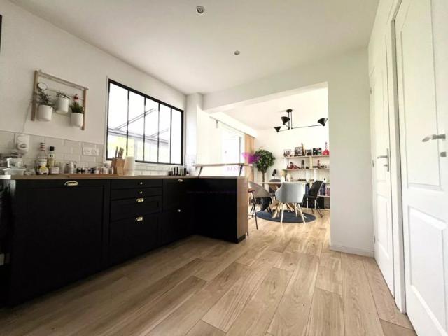 Superbe maison avec jardin et garage