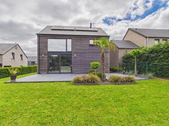 Superbe maison contemporaine à louer à Tenneville