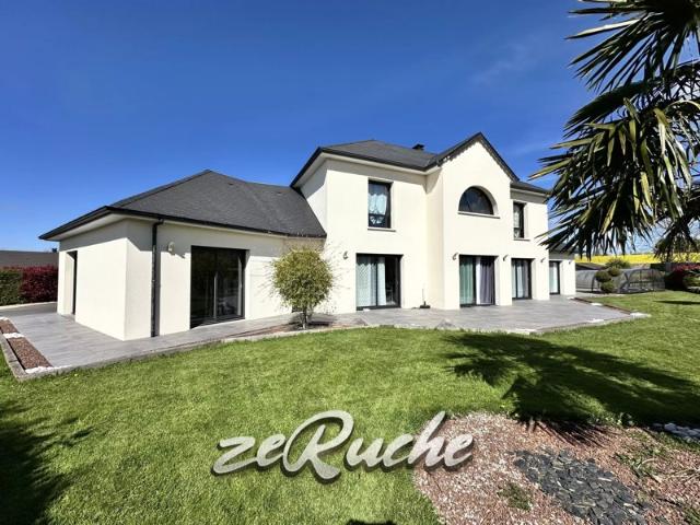Superbe maison contemporaine de 256m2 sur plus de 2000m2 de terrain